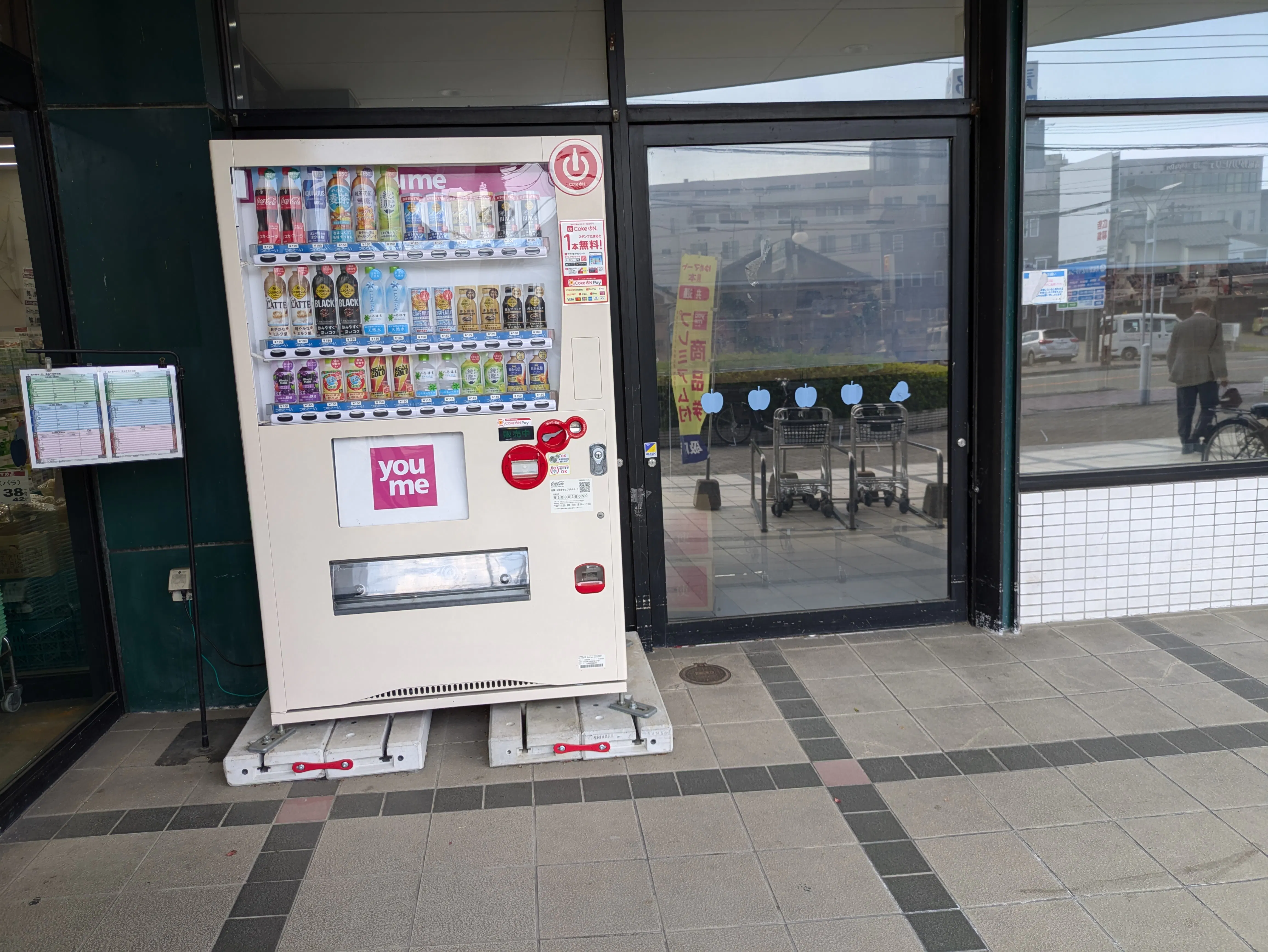 【ゆめマート島崎】店頭軒下 ポップアップストア(物販、食物販)やプロモーション用途に最適なスーパーの屋外催事イベントスペース