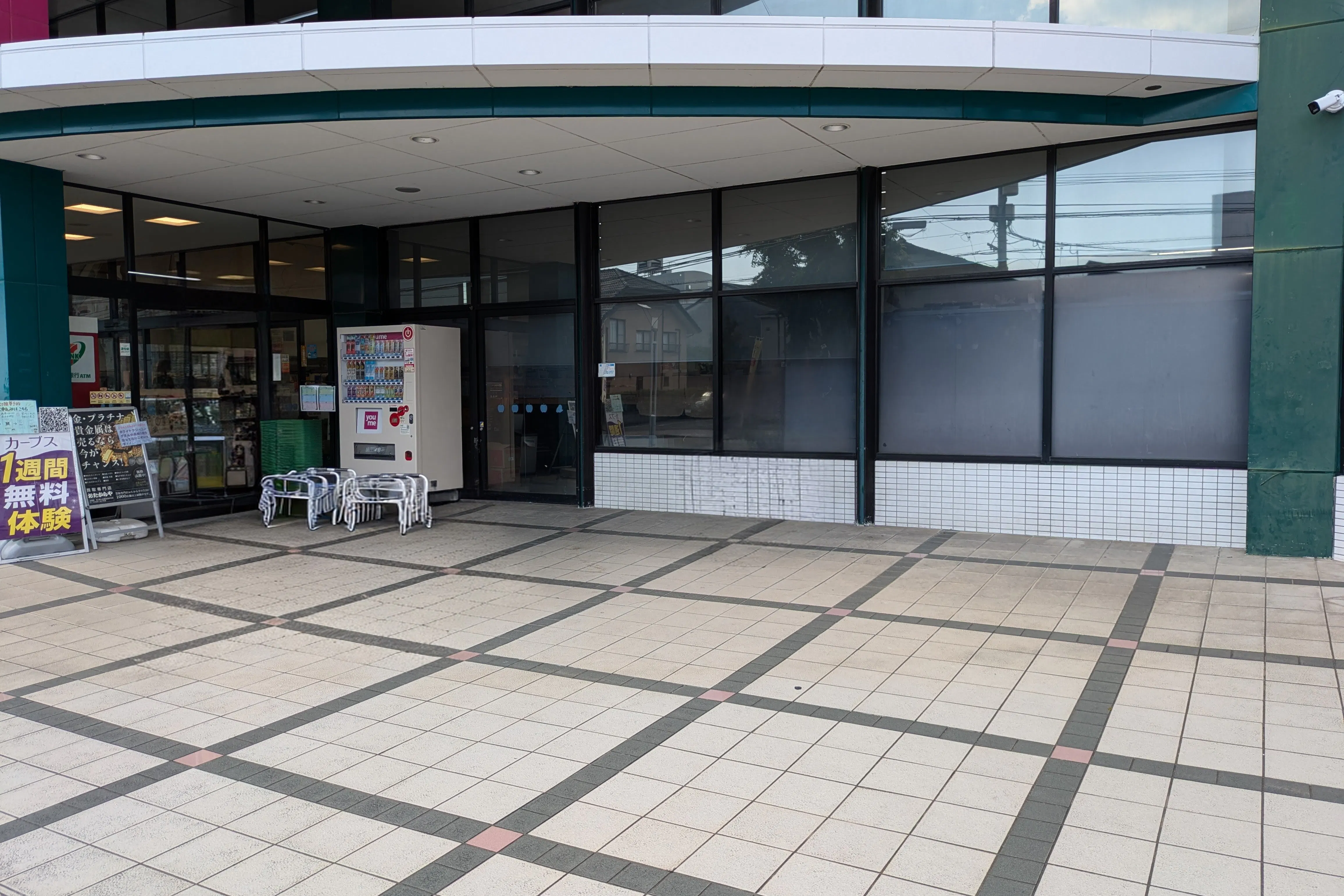 【ゆめマート島崎】店頭軒下 ポップアップストア(物販、食物販)やプロモーション用途に最適なスーパーの屋外催事イベントスペース