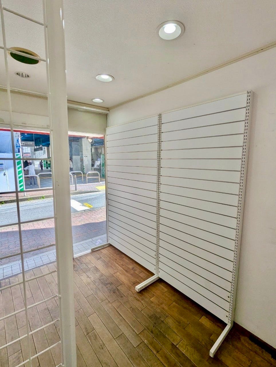 【武蔵小杉駅7分】物販・展示・販促イベントに最適なガラス張りの路面スペース