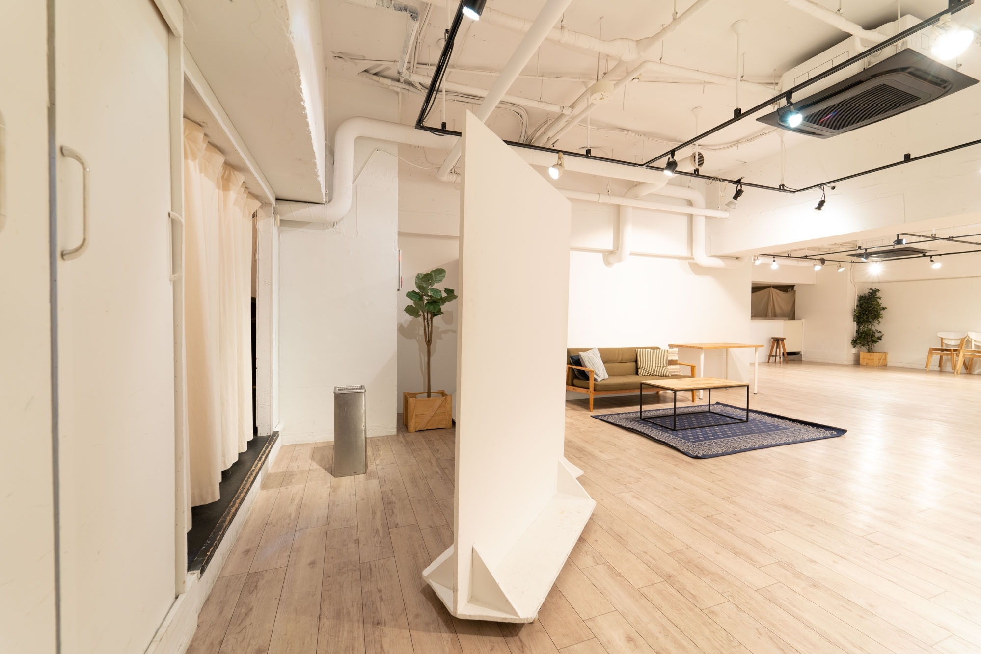 【代官山駅3分】展示会やイベントに最適な設備の整ったナチュラル系レンタルスペースの画像13