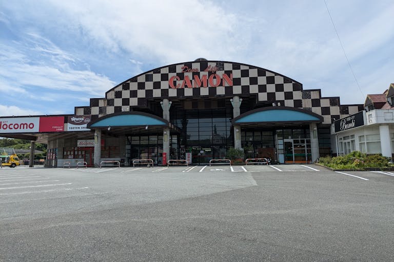 【協同組合大矢野ショッピングプラザ】キッチンカーや販促プロモーションに最適な東口玄関前のスペースの画像3