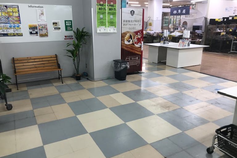 【メガセンタートライアル八千代店】食物販やPR活動に最適な店内1Fレジアウト入口側のイベントスペース(※買取催事不可)の画像2