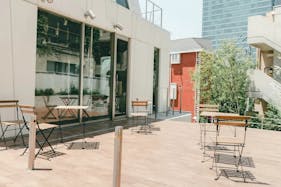 【原宿駅5分】ポップアップや展示会などに適したテラス付きイベントスペース