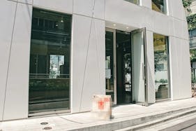 【原宿駅5分】ポップアップや展示会などに適したテラス付きイベントスペース