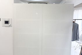 【表参道駅10分】展示会やポップアップストアに最適な自然光が溢れる白を貴重としたレンタルスペース