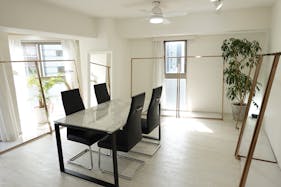 【表参道駅10分】展示会やポップアップストアに最適な自然光が溢れる白を貴重としたレンタルスペース