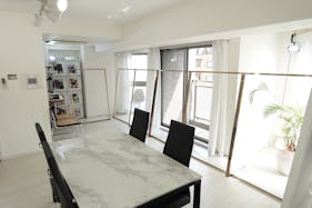 【表参道駅10分】展示会やポップアップストアに最適な自然光が溢れる白を貴重としたレンタルスペース