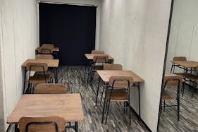 ポップアップストアや販売促進イベントに最適な高架下商店街内のイベントスペース