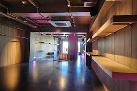 【三条駅2分/B】アパレルの展示会や招待制の受注販売会、アート展等のギャラリー用途に最適なモダンな雰囲気のイベントスペース