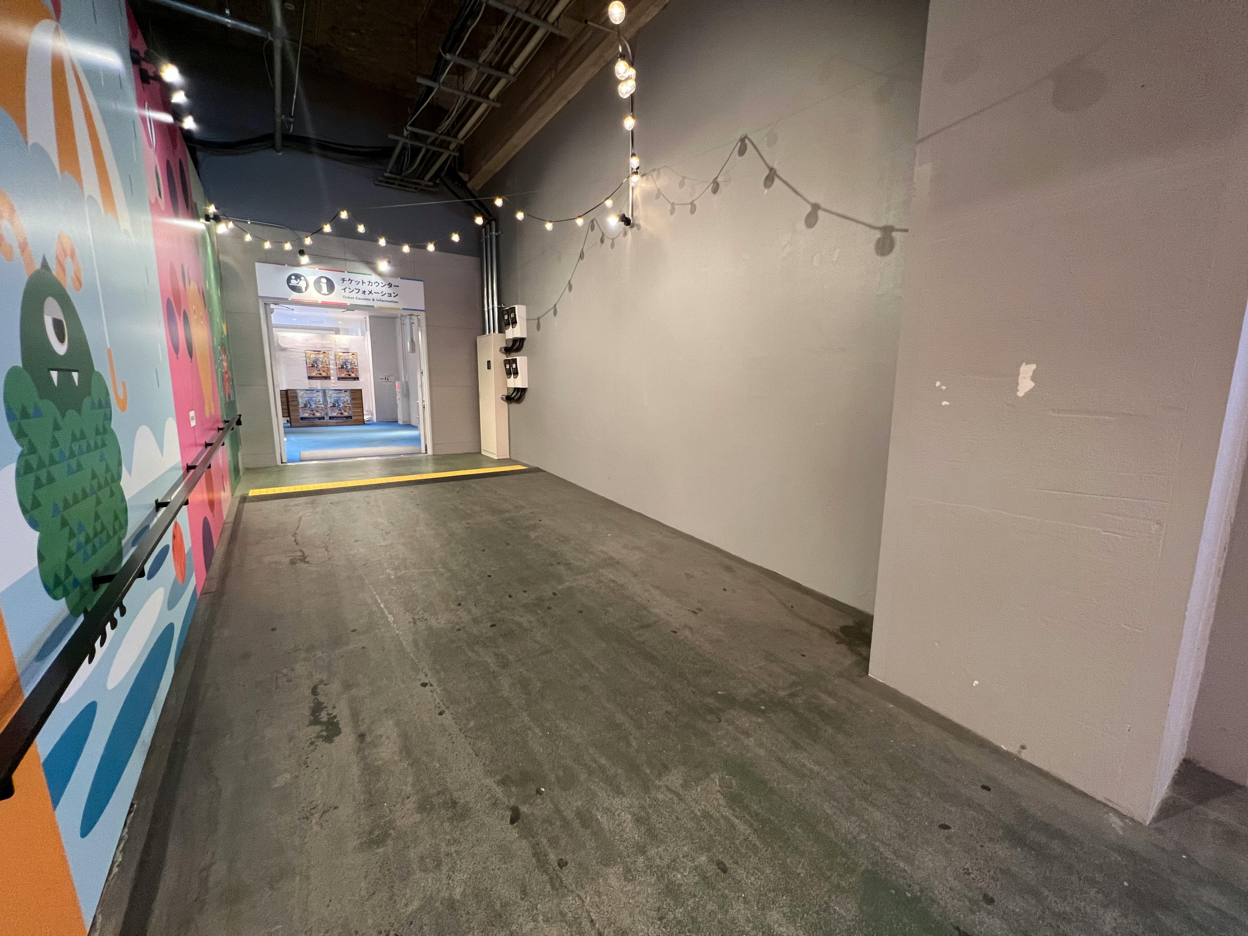 【アソビル:ASOBUILD】ウォーターサーバーや買い取りなどのプロモーションやポップアップストアに最適な駅チカ商業施設の1階にあるイベントスぺース