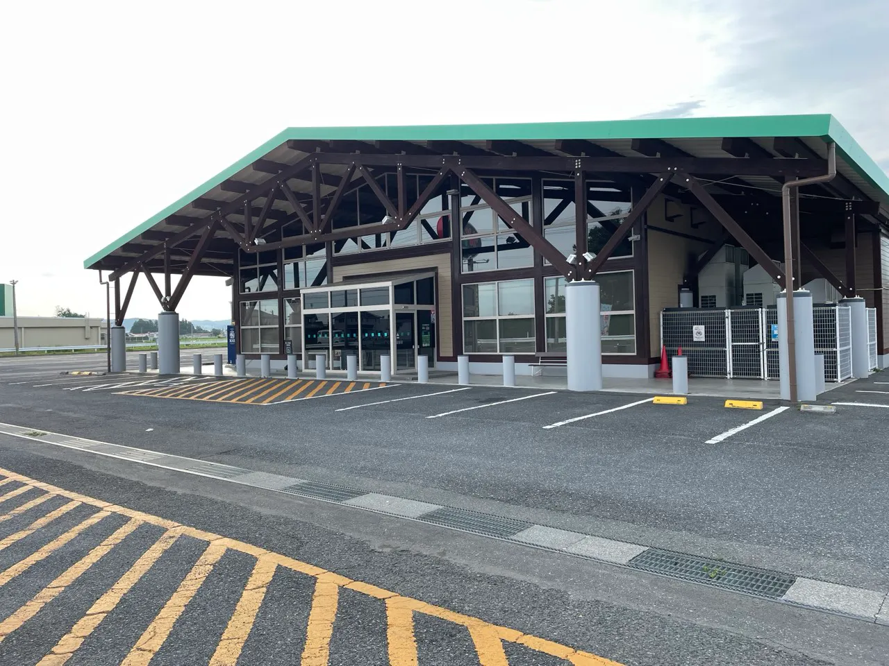 【ダイナム中田店】キッチンカーやプロモーションに最適なアミューズメント施設のイベントスペース