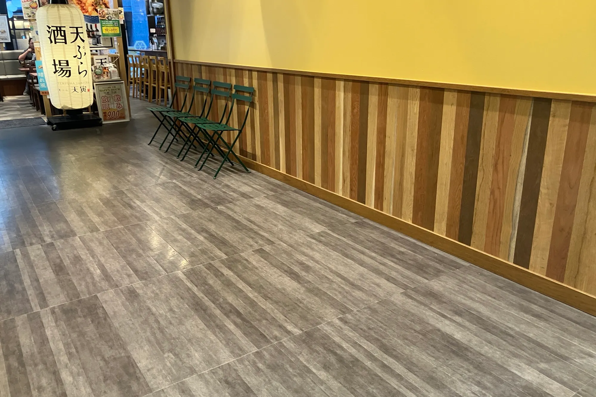 【KAMEIDO CLOCK】1F喫煙所前 電子タバコなどの販促プロモーションに最適な催事イベントスペース