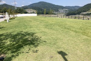 【ダムパークいばきた】食物販や販促プロモーションに適したイベント広場にある屋外スペース