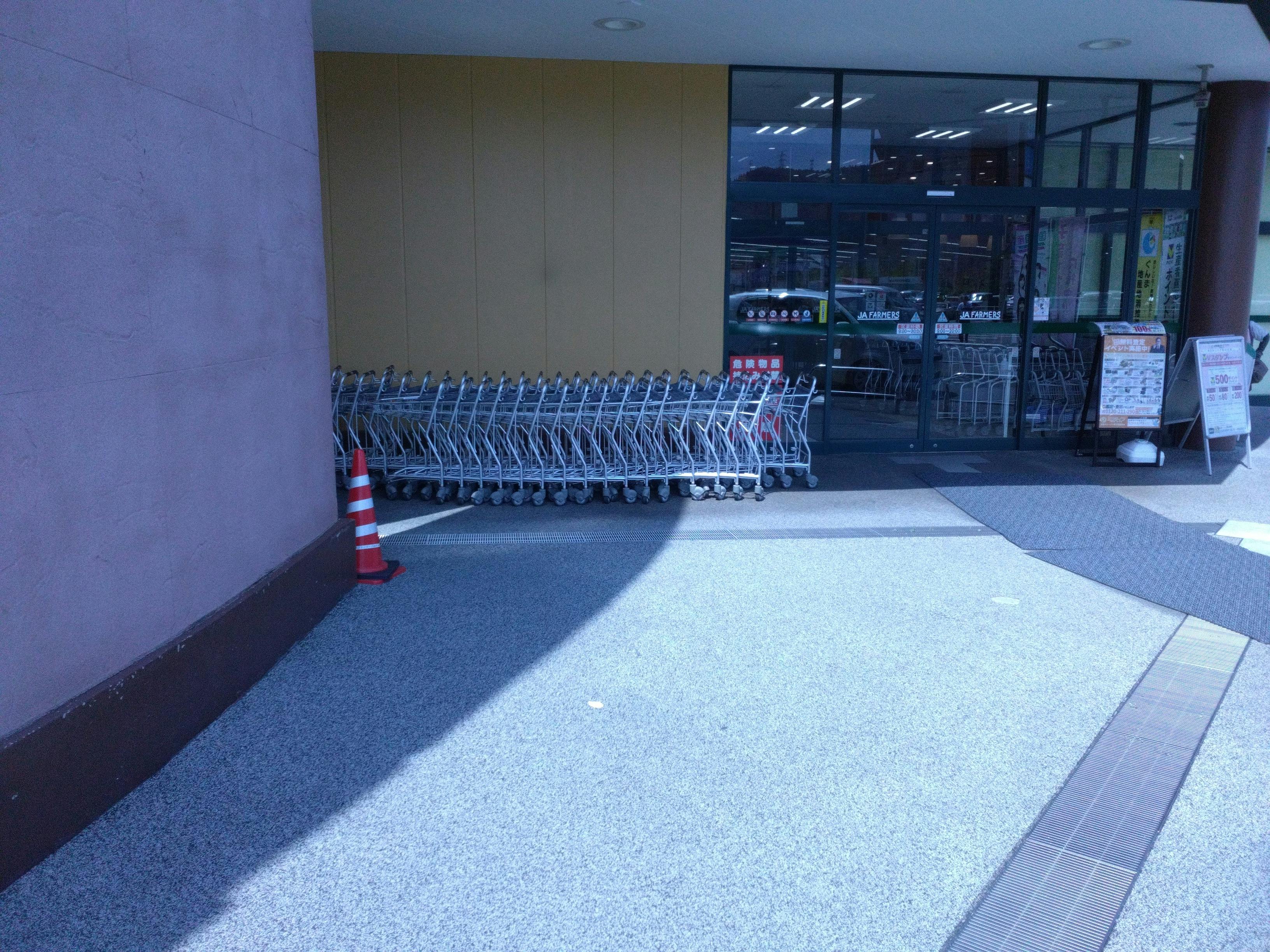 【JAファーマーズあがつま店】プロモーションや物販に適した店頭スペースの画像