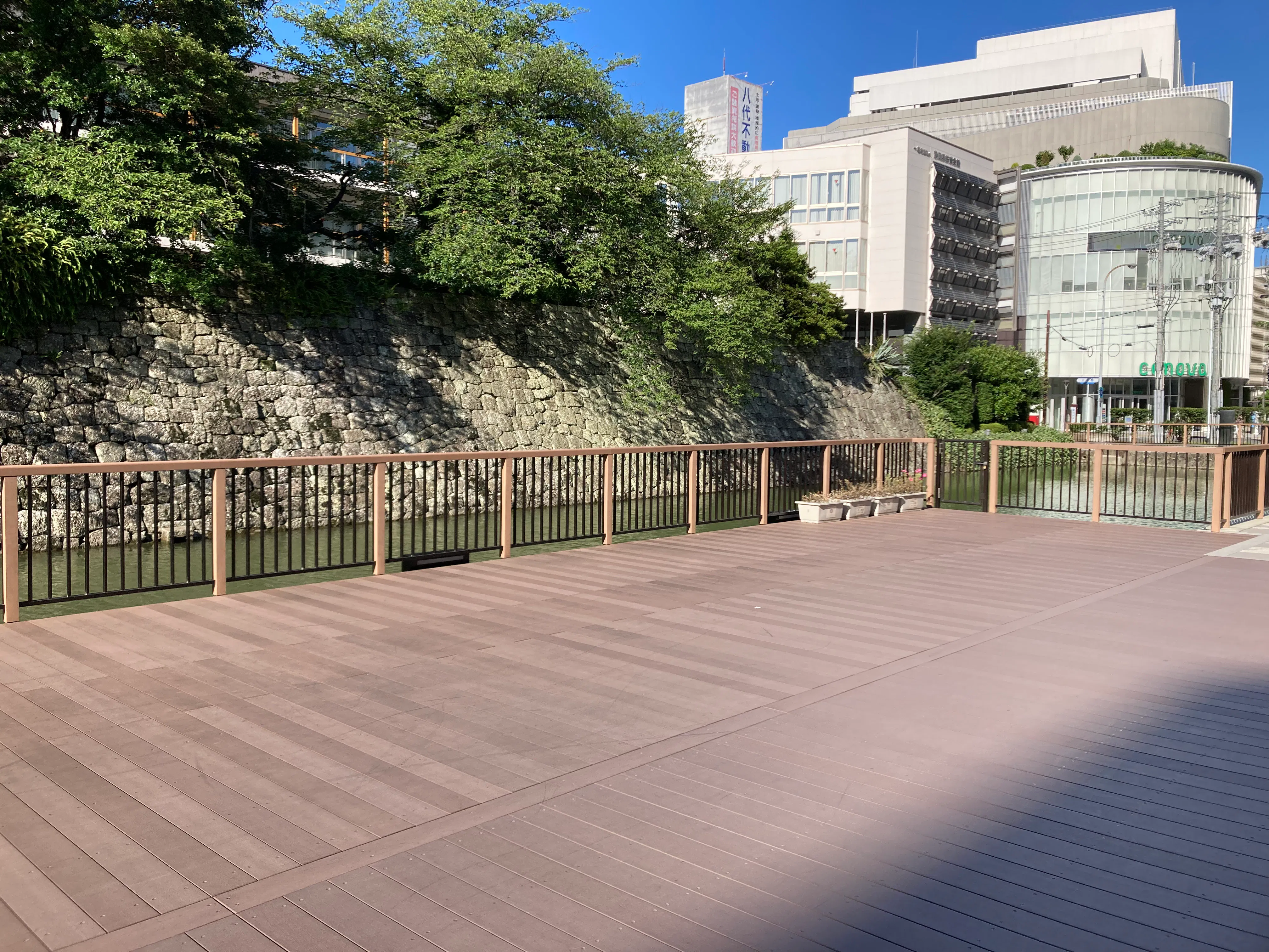 【新静岡駅3分】駿府城の外堀に立地!イベントに適したイベントスペース、駿府ホリノテラス「水辺デッキ」