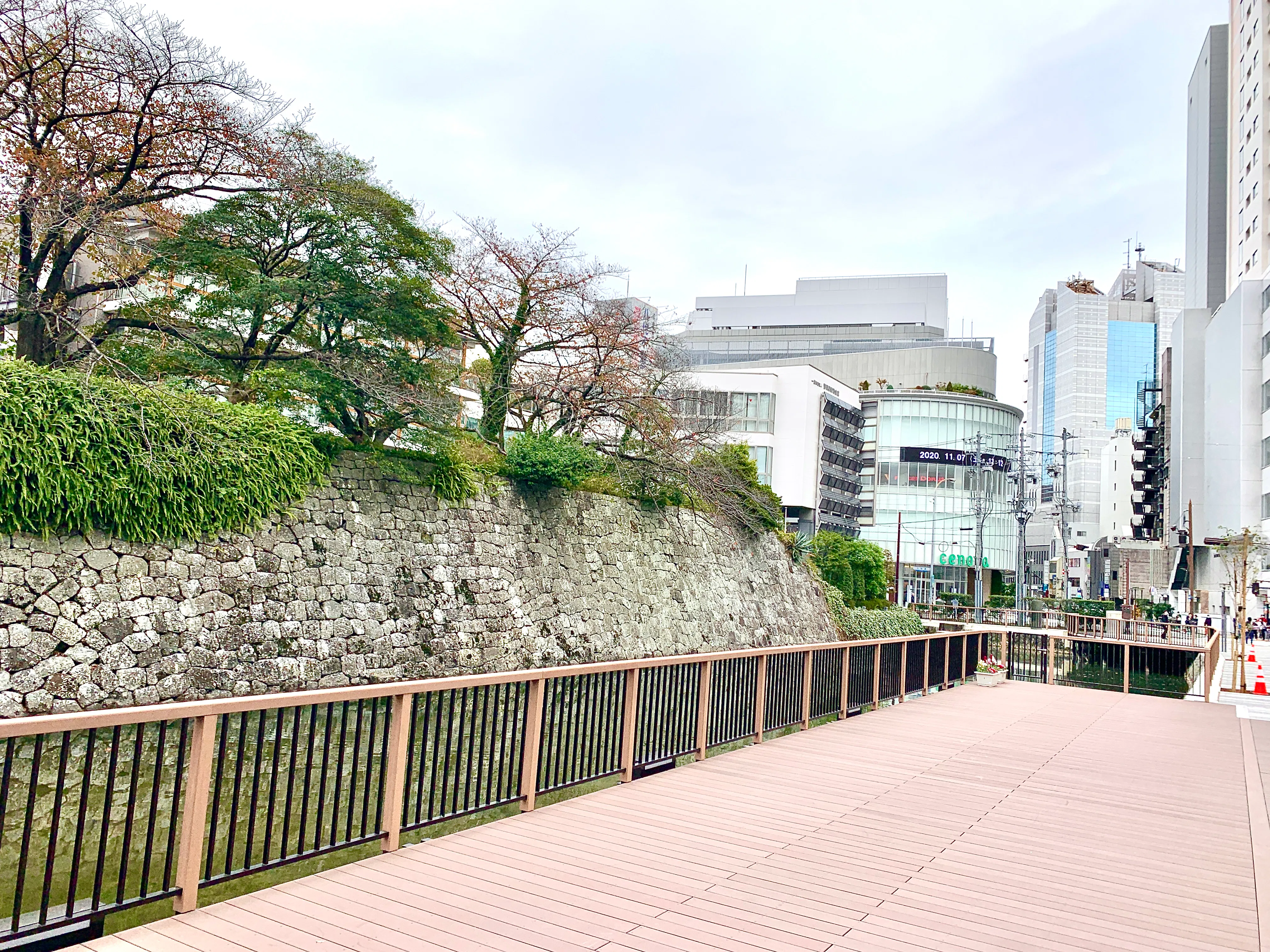 【新静岡駅3分】駿府城の外堀に立地!イベントに適したイベントスペース、駿府ホリノテラス「水辺デッキ」
