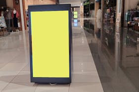 【イオンモール木更津】モールメディア広告 共用部サイネージ6基