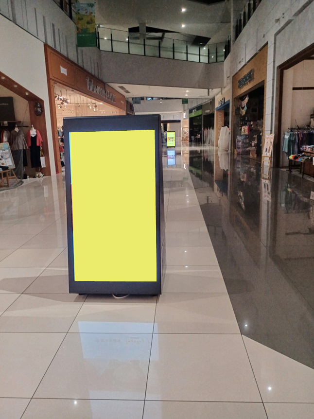 【イオンモール木更津】ﾓｰﾙﾒﾃﾞｨｱ広告　共用部サイネージ６基