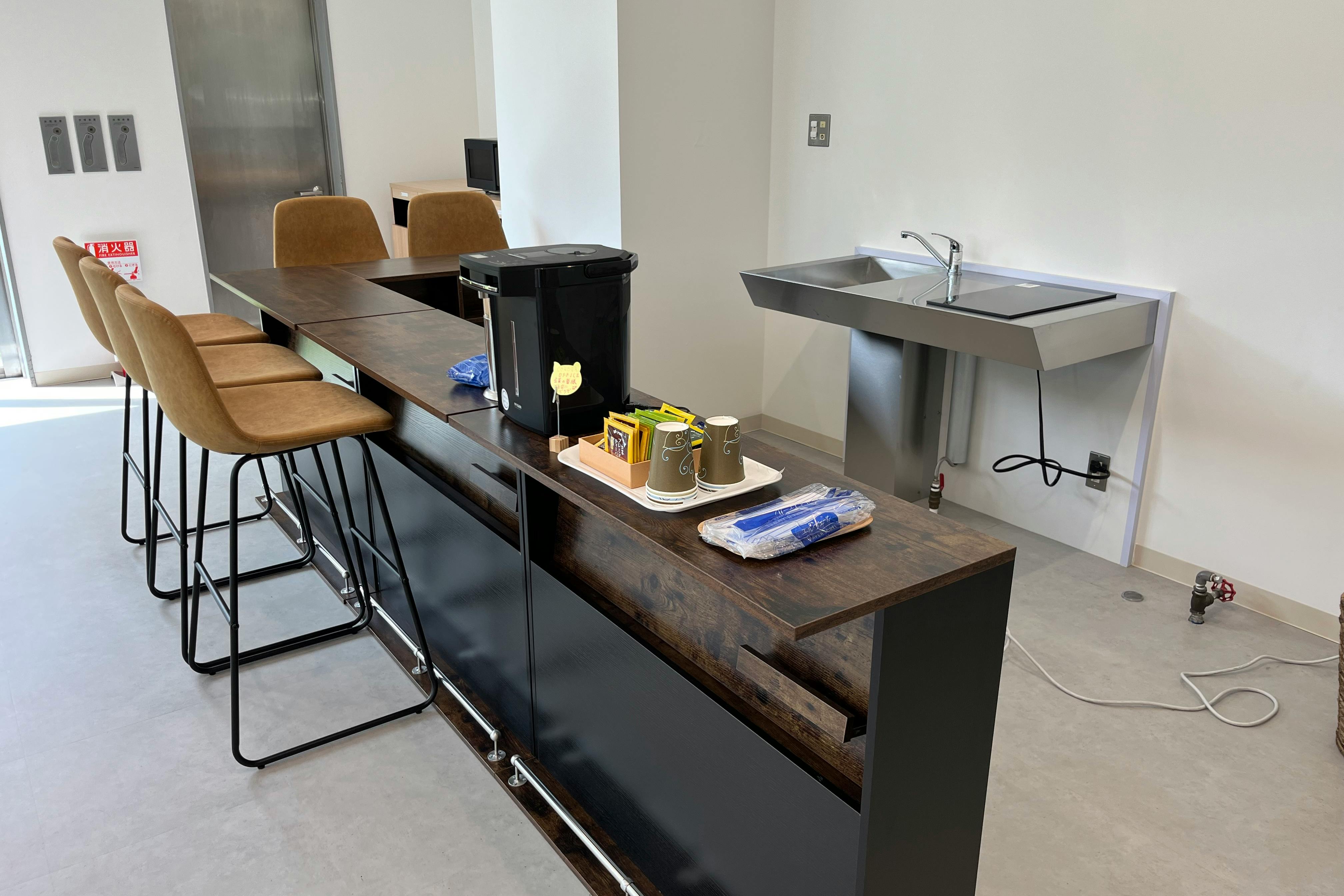 【古河駅2分】ポップアップカフェやワークショップ開催等に最適な清潔感のあるカフェ店内のレンタルスペース