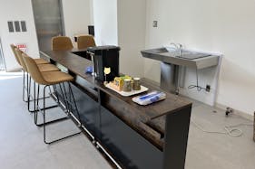 【古河駅2分】ポップアップカフェやワークショップ開催等に最適な清潔感のあるカフェ店内のレンタルスペース