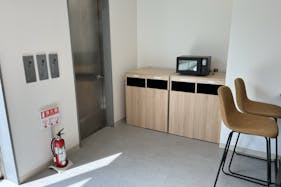 【古河駅2分】ポップアップカフェやワークショップ開催等に最適な清潔感のあるカフェ店内のレンタルスペース