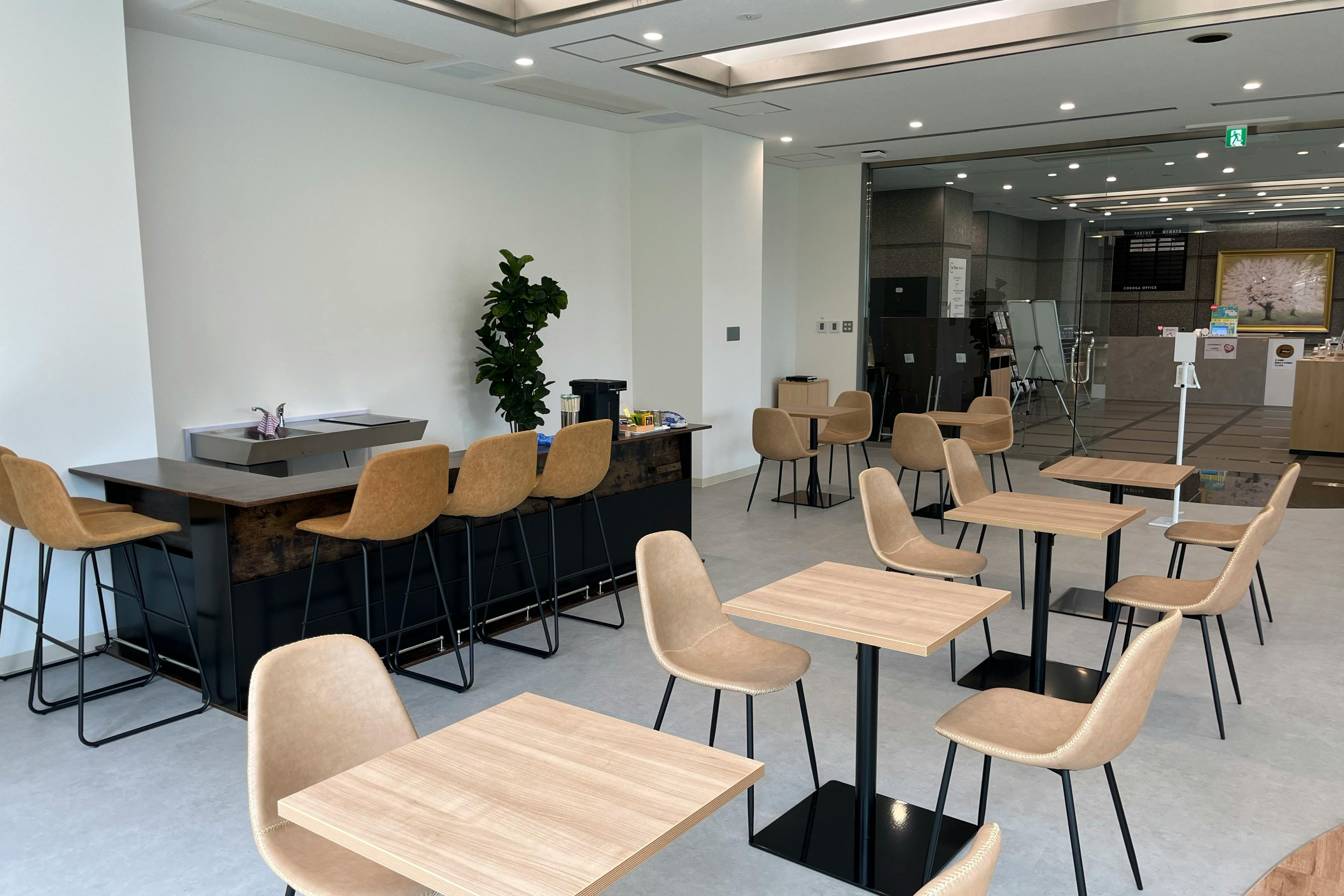 【古河駅2分】ポップアップカフェやワークショップ開催等に最適な清潔感のあるカフェ店内のレンタルスペース