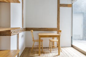 【渋谷駅7分】展示会や撮影に適した白い内装の天井が高く開放感のあるレンタルスペース