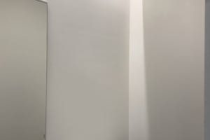 【渋谷駅6分/3F】展示会やアパレルのPOPUPなどに最適な明るい白い内装の稼働壁が便利なスペース