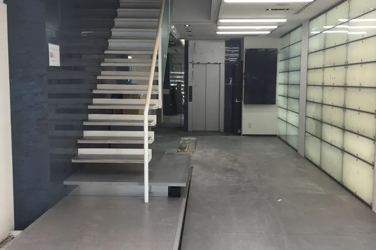 店舗内装1階