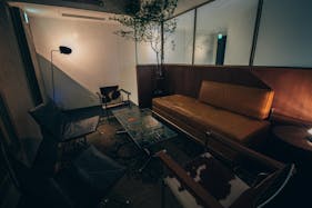 【渋谷駅7分】個展や展示会に最適な壁面がコンクリートのスペース