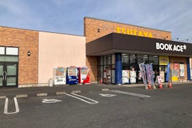 【ブックエース下館店】食物販やキッチンカー出店に最適な書店前のイベントスペース