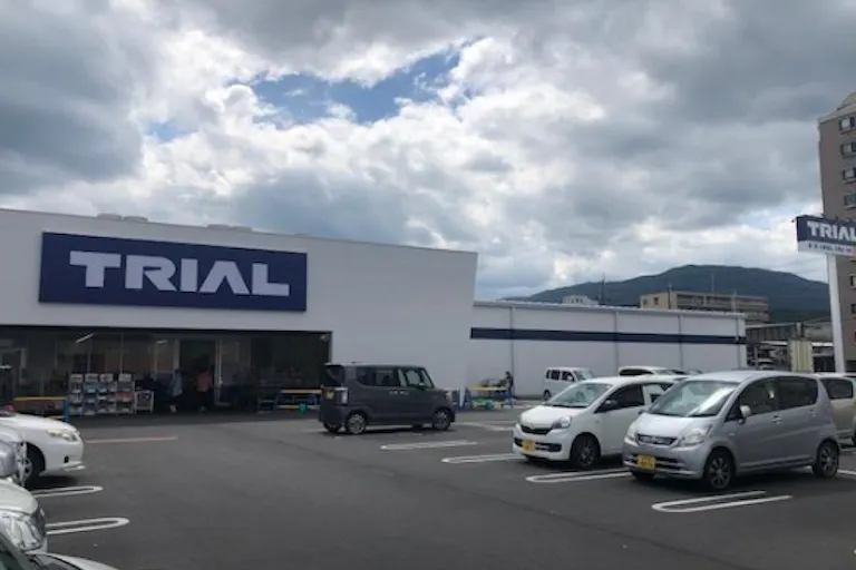 【スーパーセンタートライアル桜井粟殿店】キッチンカー(調理営業)出店限定/屋外スペースの画像1