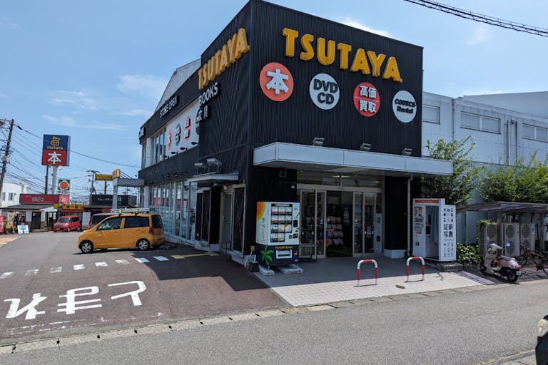 【TSUTAYA AVクラブ大塚台店】物販や販促プロモーションに最適な入口横のレンタルスペースの画像3