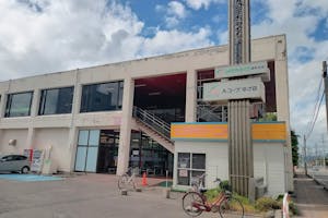 【JA全農Aコープゆざ店】食物販やプロモーションに利用可能な風除室スペース