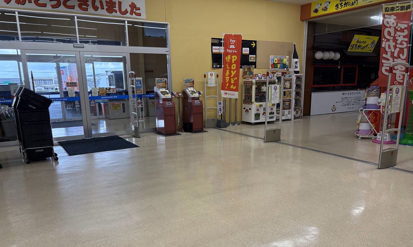 【スーパーセンターニシムタ 指宿店】食物販や物販に最適な食鮮館入口にあるレンタルスペース