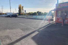 【ユニディ草加新栄町店】屋外第2駐車場 キッチンカーの出店に最適な屋外駐車場の催事イベントスペース