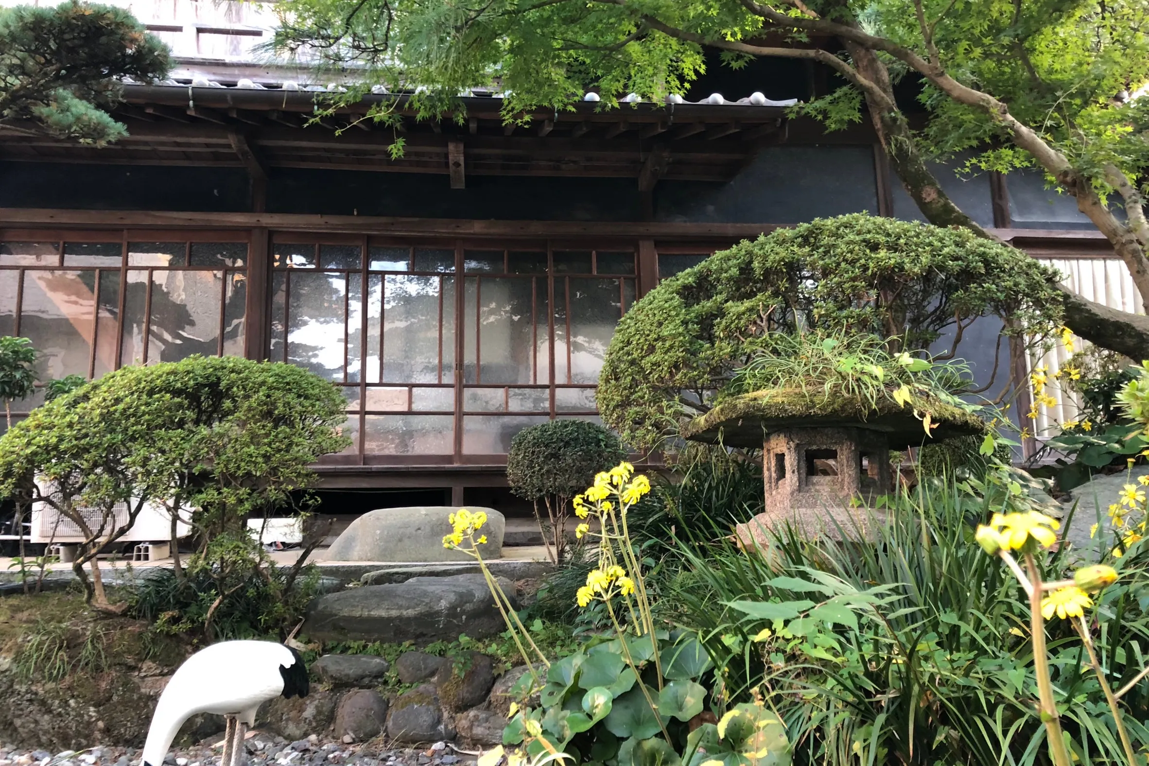 【伊予土居駅9分】撮影やクローズドイベント等に最適な大正時代に建築された屋敷と庭付きの一棟貸しスペース