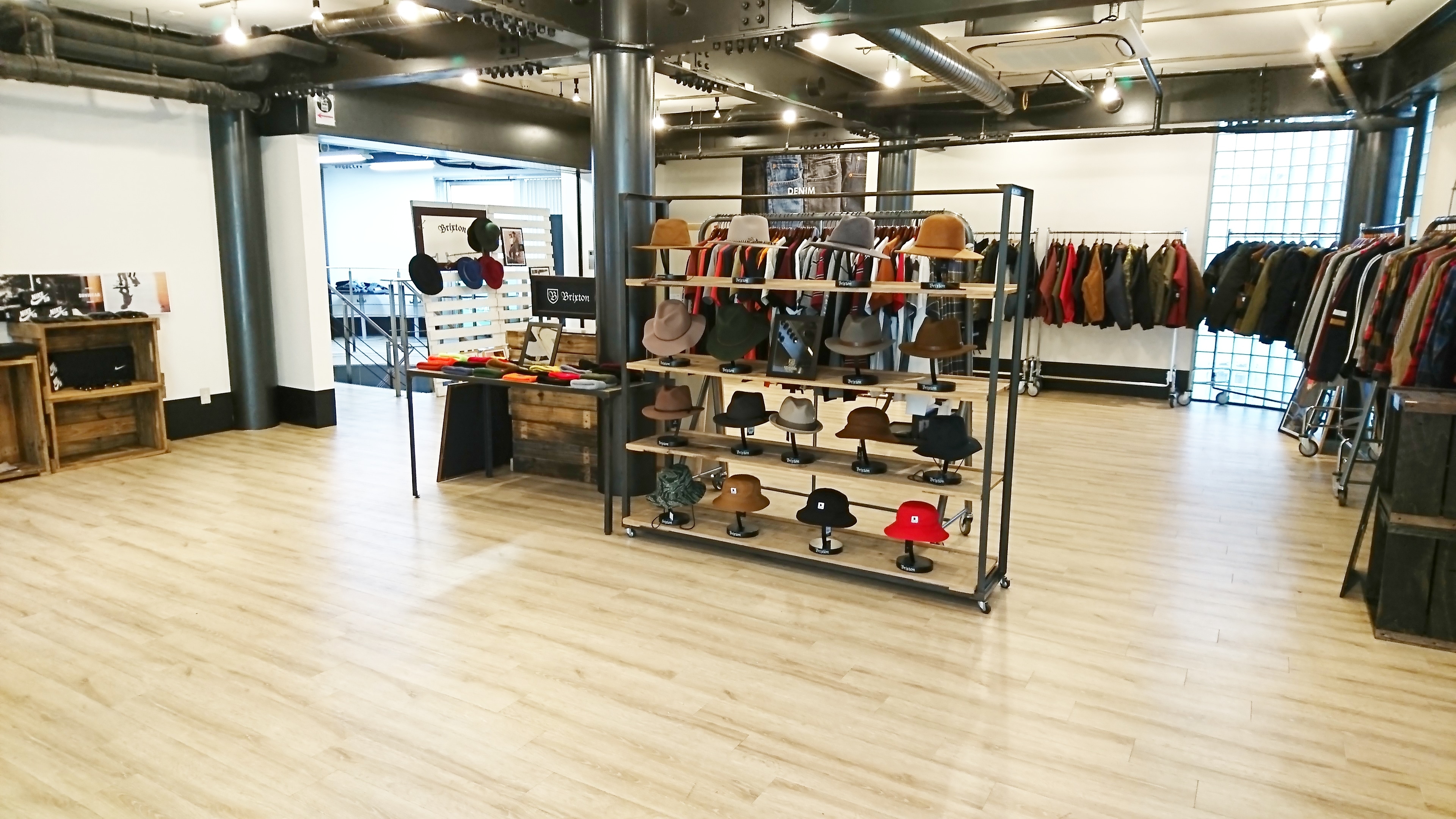 【明治神宮前(原宿)駅1分】ラフォーレ原宿裏通りの好立地！展示会、ポップアップ、チェキ会、控室などに最適です。