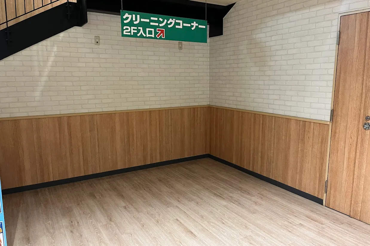 【フレスタ吉島店】プロモーションに最適な地下駐車場入り口横スペース