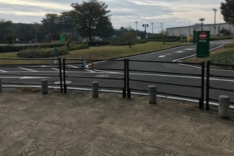 【三井アウトレットパーク 入間】1階 サウスプラザ ゲート外B