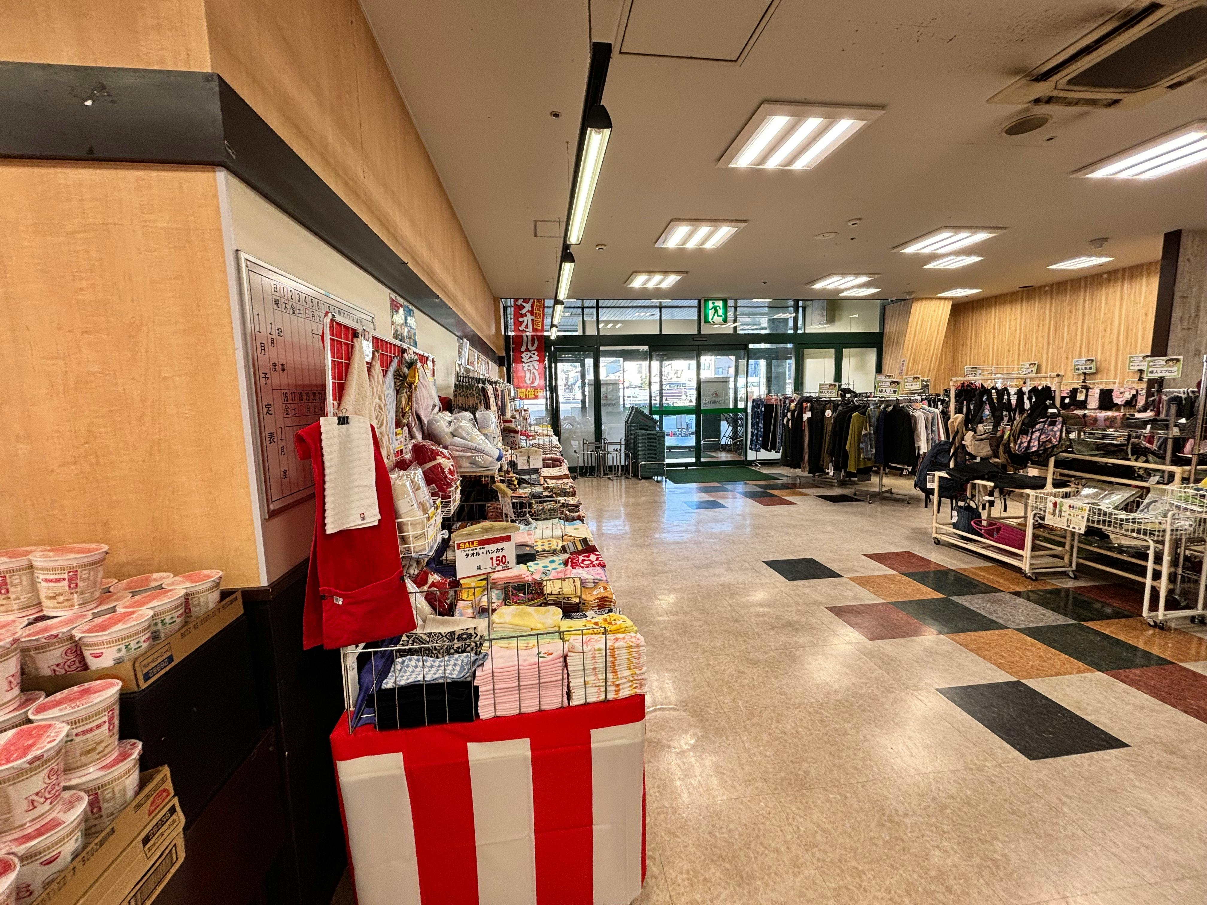 【Aコープハトマート山越店】食物販や販促イベントに最適な店内入口すぐのイベントスペース