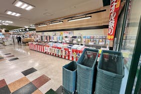 【Aコープハトマート山越店】食物販や販促イベントに最適な店内入口すぐのイベントスペース