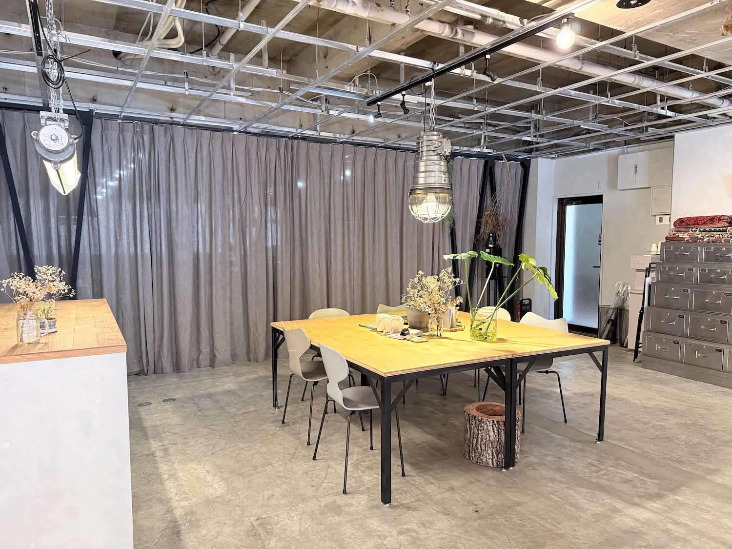 【新静岡駅3分｜静岡駅10分】全面ガラス張り・植物のある路面ポップアップスペースの画像