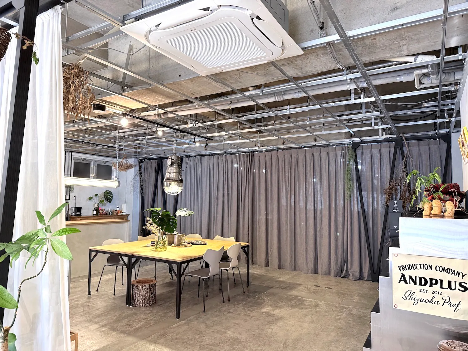 【新静岡駅3分｜静岡駅10分】全面ガラス張り・植物のある路面ポップアップスペース