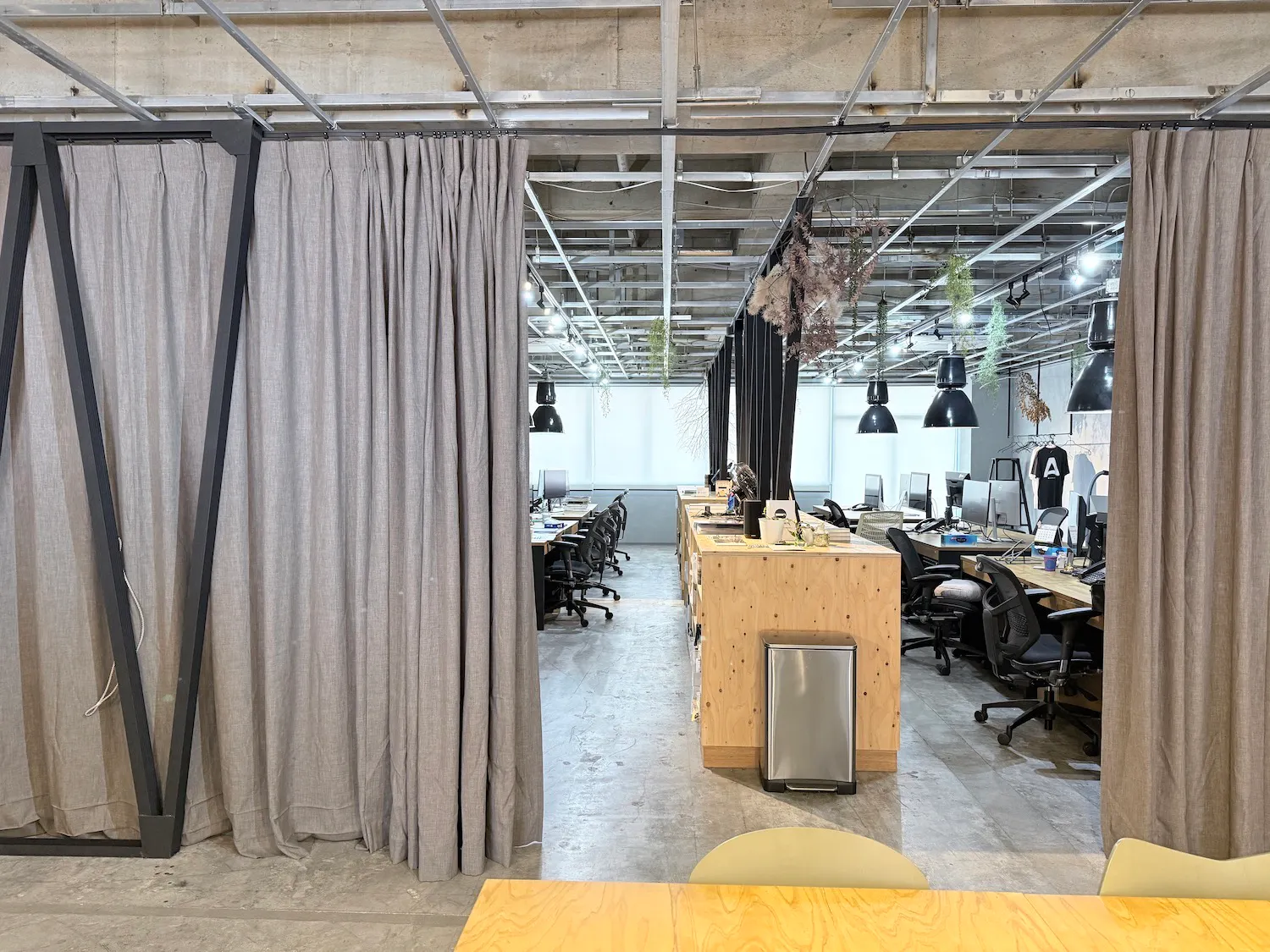 【新静岡駅3分｜静岡駅10分】全面ガラス張り・植物のある路面ポップアップスペース