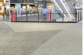 【イオンモール幕張新都心】ラウレア前