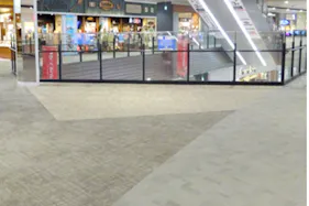 【イオンモール幕張新都心】ラウレア前