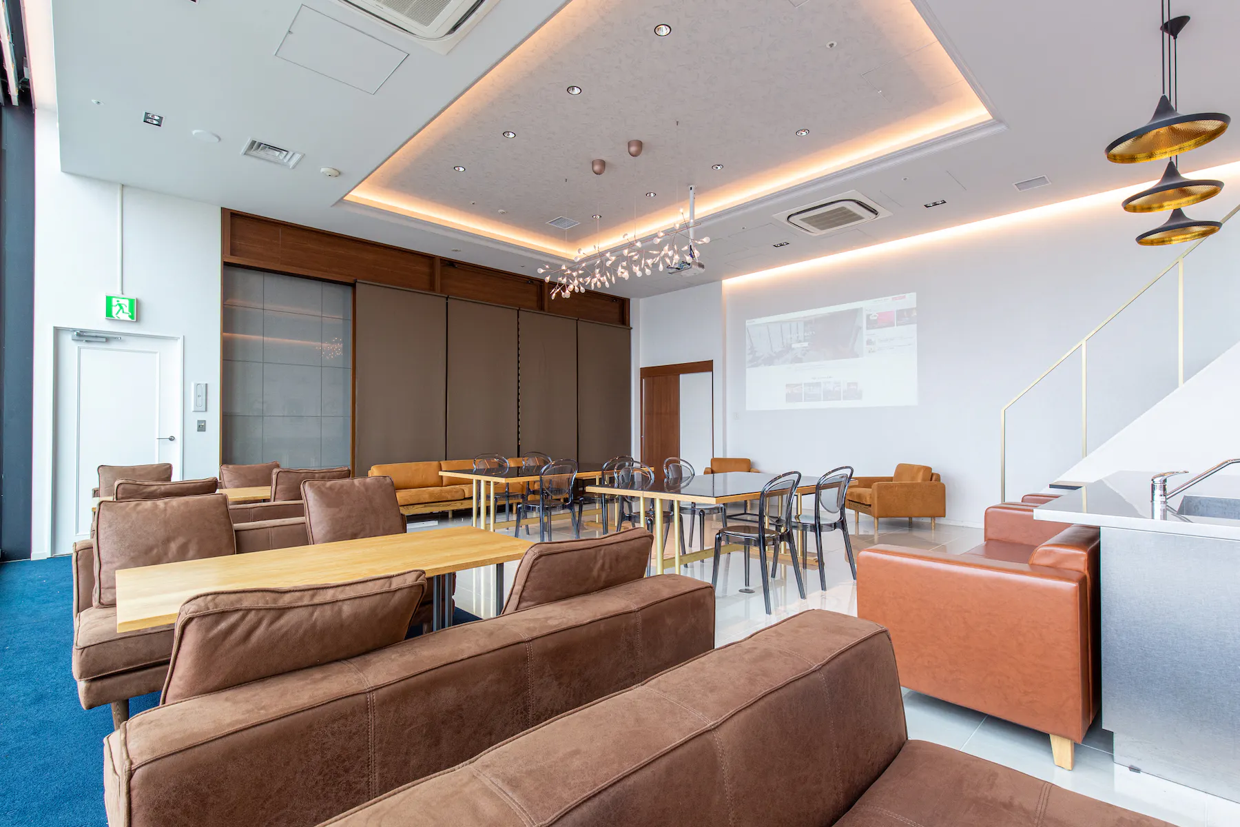 【渋谷駅直結】渋谷スクランブルスクエア｜スクランブル交差点を望む17Fのレンタルスペース・撮影スタジオ｜最大80名収容