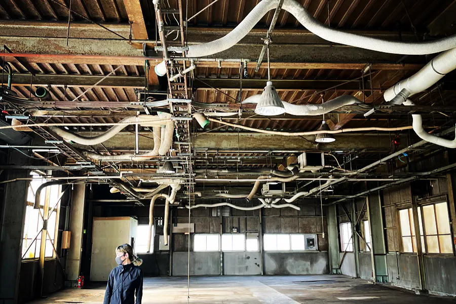 【大田区京浜島】招待制の展示販売会やアート系の展示会に最適な古き良き工場アトリエをテーマとしたレンタルスペース