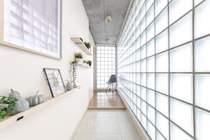 【明治神宮前駅6分】豊富なグリーンとナチュラルな自然光がおすすめ 原宿・表参道のスタジオ